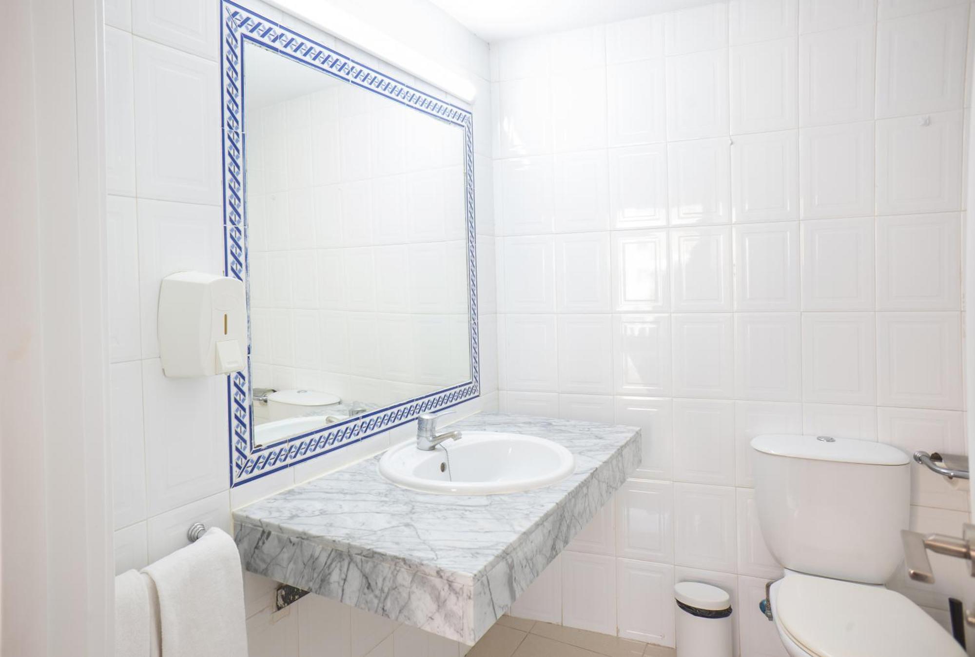 Apartamentos El Velero Torremolinos Exteriör bild