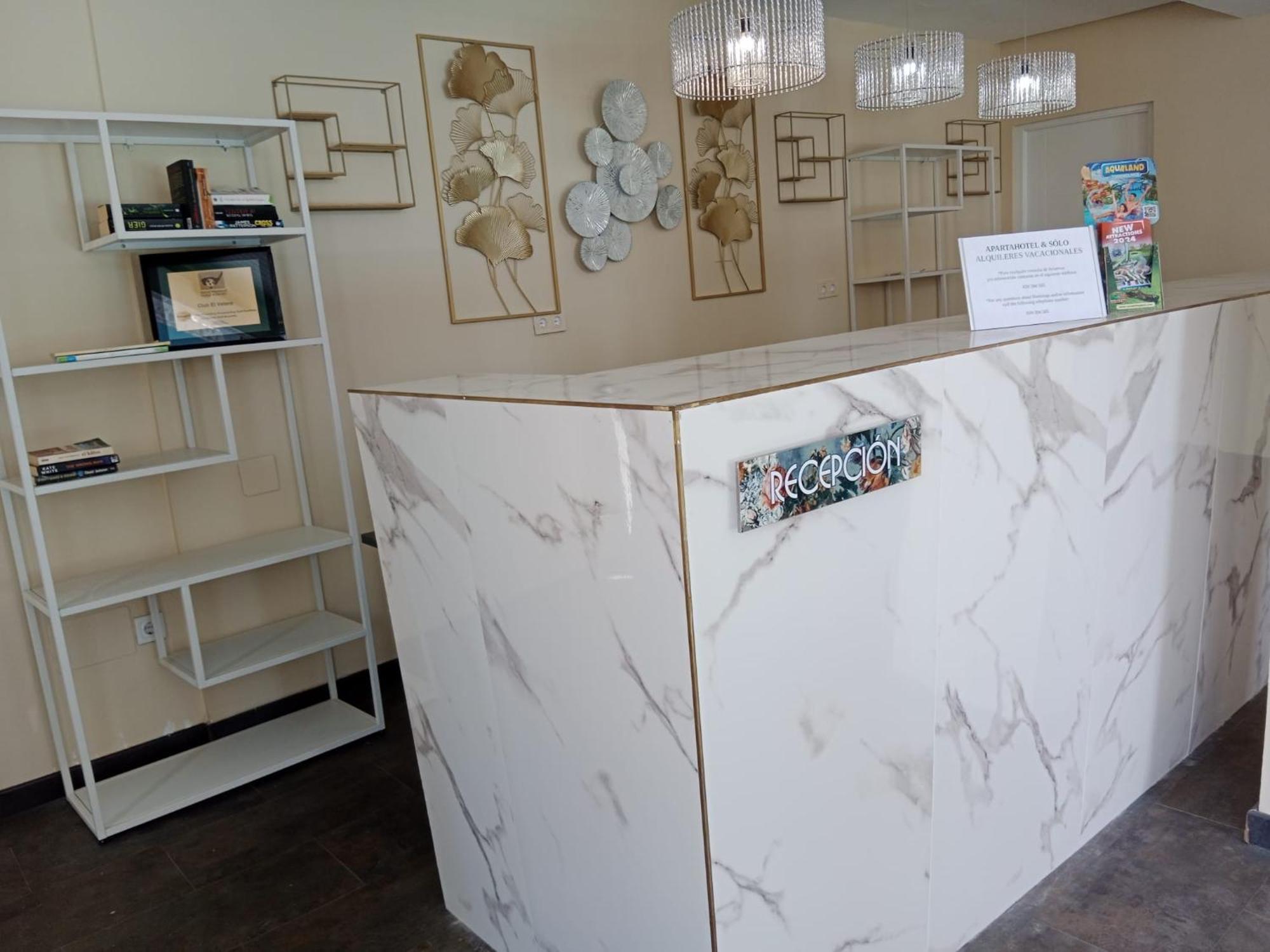 Apartamentos El Velero Torremolinos Exteriör bild